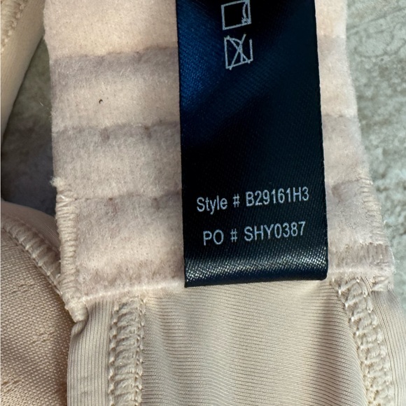 Seamless Breathable Lightly Padded Nude Bra- 38C - Picture 8 of 8